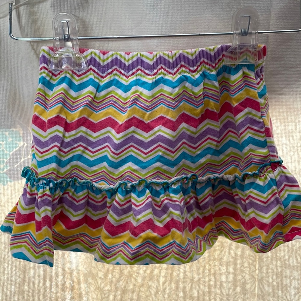 Girls 4T skort kidgets it’s 60% cotton 40% polyester